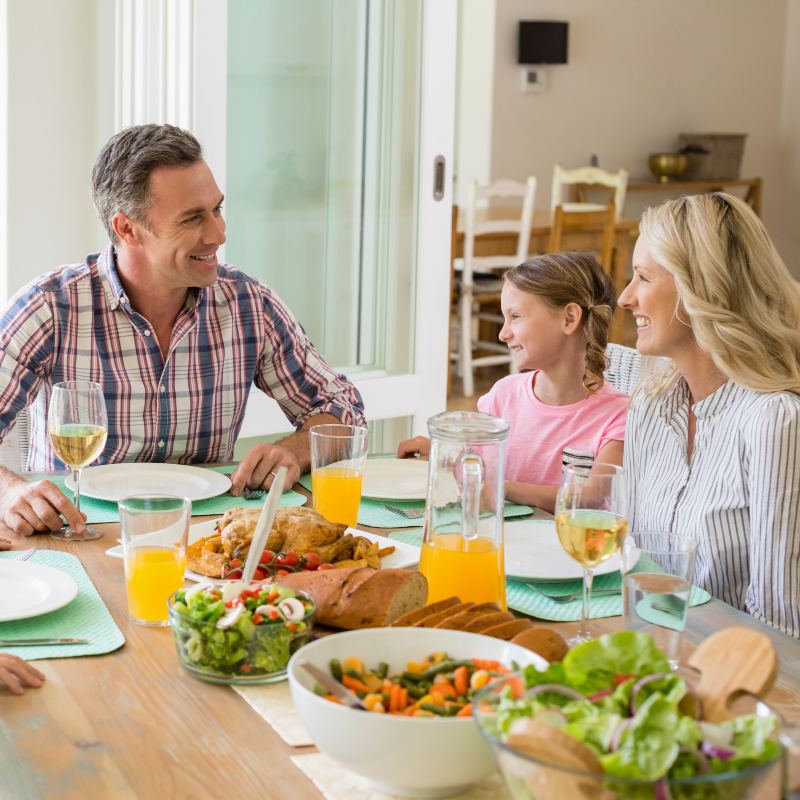 Cena familiar: sorpréndelos con una velada para recordar