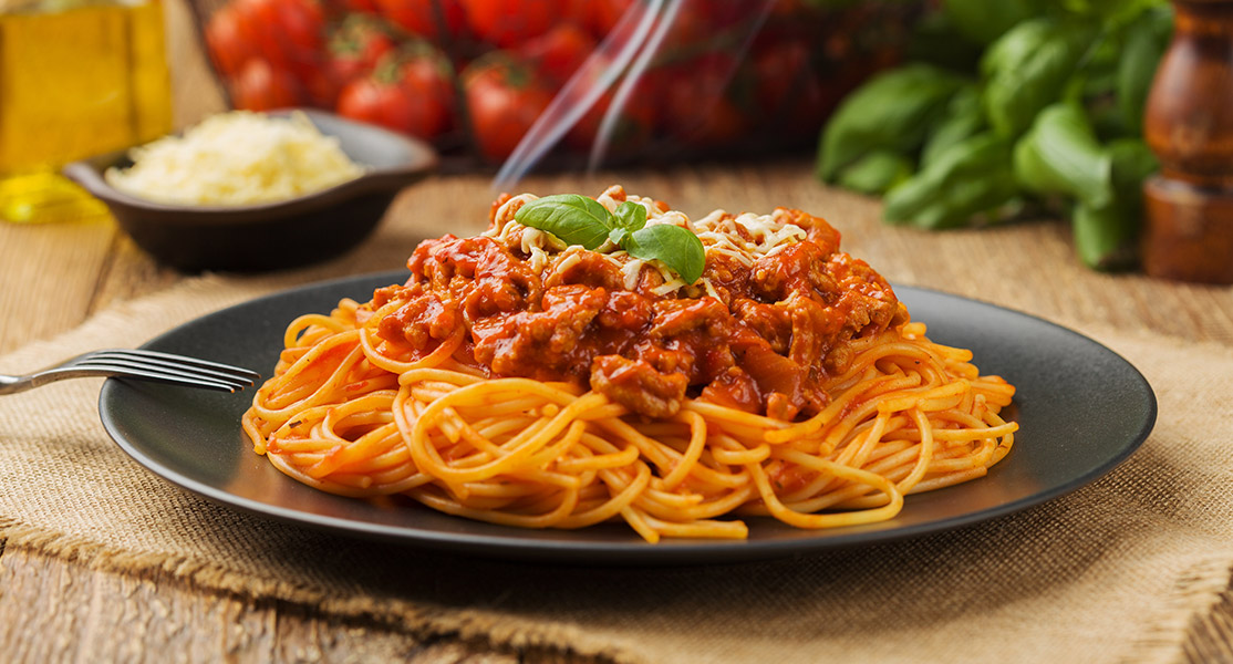 Cocina pasta a la boloñesa de una forma diferente